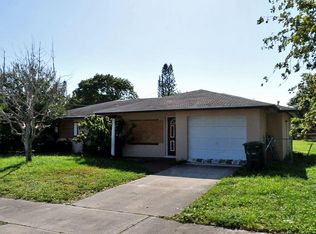 103 Essex Dr, Fort Pierce, FL 34946