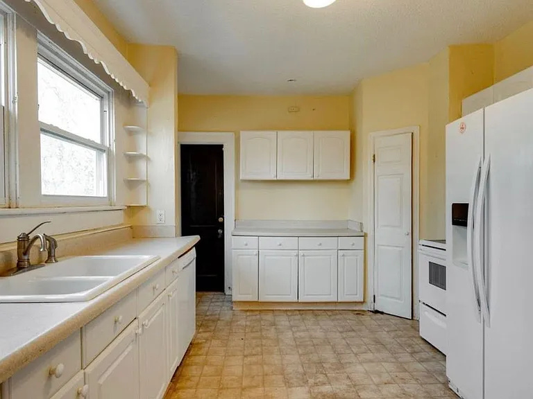 3717 Tacoma Ave — Photo 7