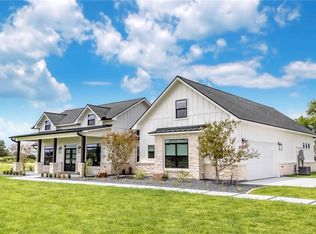 180 Sophie Ranch Rd, Inez, TX 77968