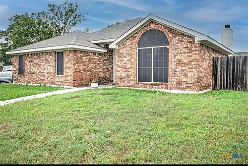 5009 Joseph Dr Photo 1