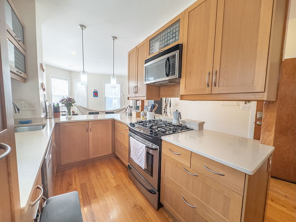 1st image of 101 Hampshire St