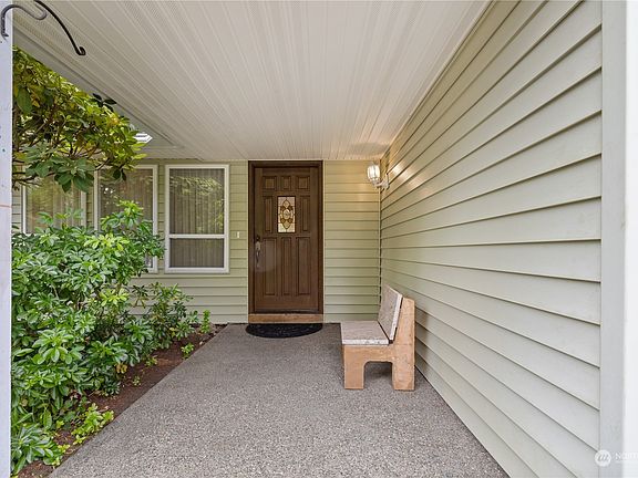 3rd image of 2086 SE Beech Court