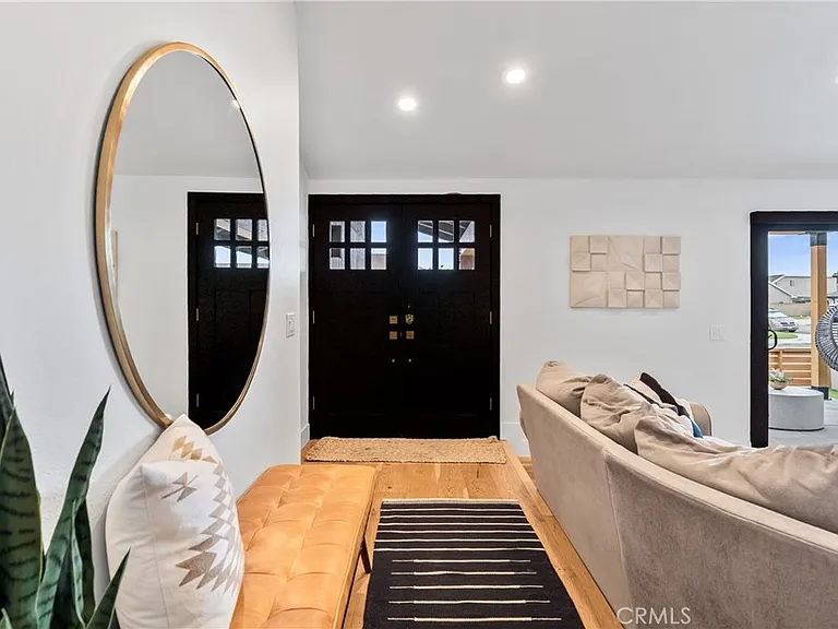 8541 Kelso Dr — Photo 16