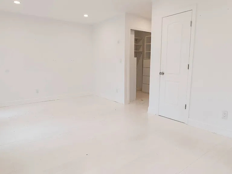 427 Pulaski St #1 — Photo 32
