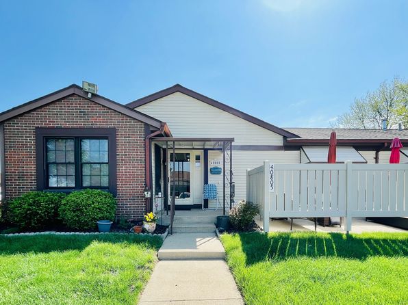 40805 Newport Dr, Plymouth, MI 48170