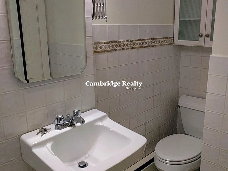6 Bedford St #1F — Photo 5