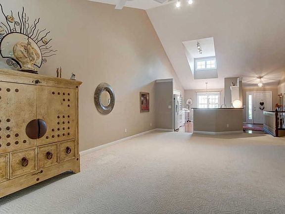 5th image of 7795 Linksview Cir