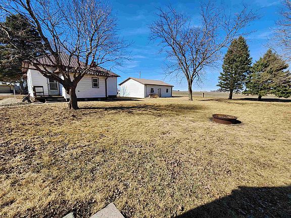 4th image of 309 Iowa St