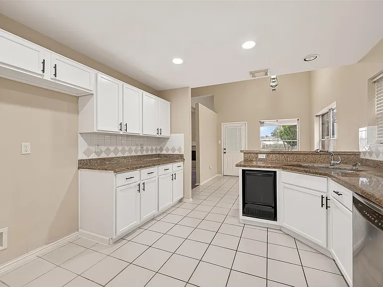 23035 Canal Rd — Photo 18