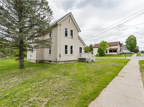 24 Church St, Philadelphia, NY 13673