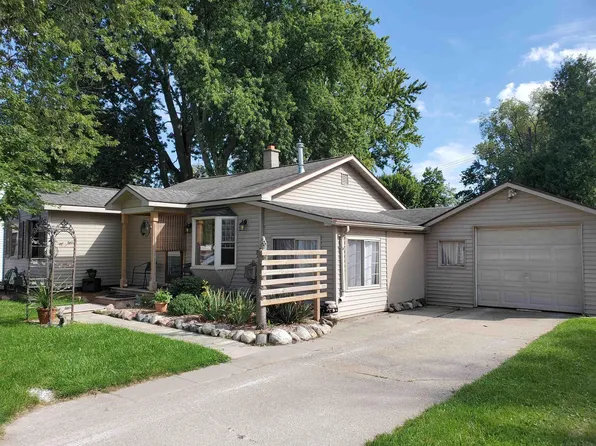 7276 Oak Rd, Lexington, MI 48450