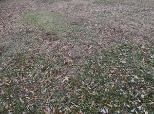 3 Lakeview Dr, Colonial Beach, VA 22443