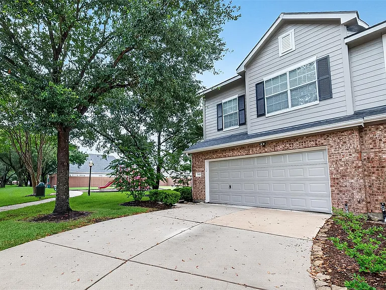 5403 Canyon Hollow Dr — Photo 3