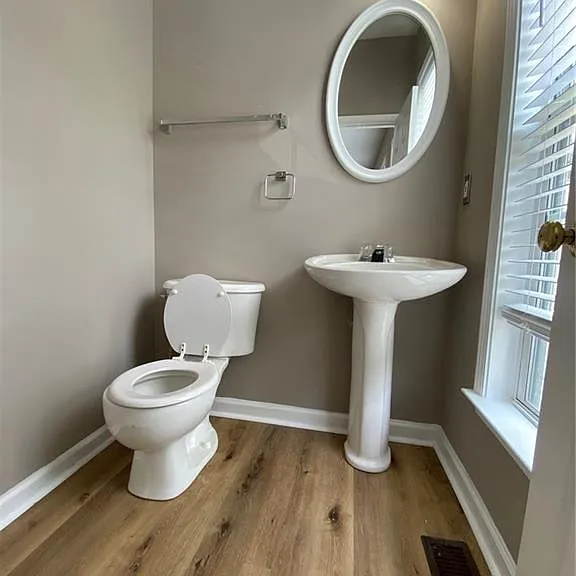 4019 Howell Park Rd — Photo 10