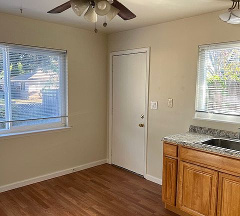 5th image of 814 Lewis Ave