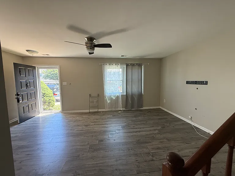 9051 Silver Maple Ct — Photo 13