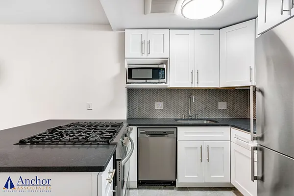 Rented by Anchor Associates | media 15