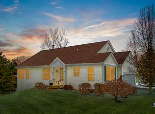71 W Vandermeer Dr, Antioch, IL 60002