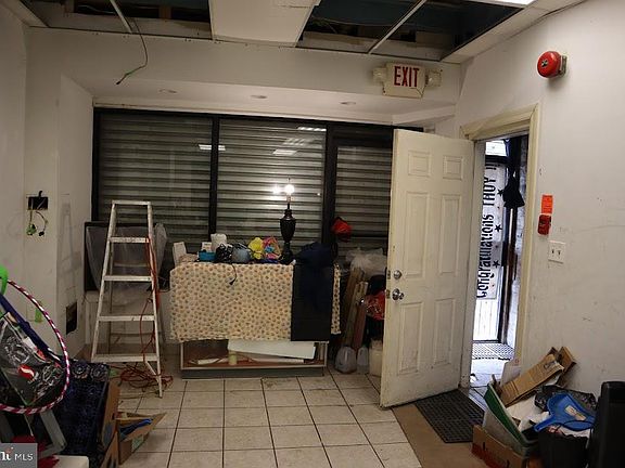 5th image of 7026 Elmwood Ave