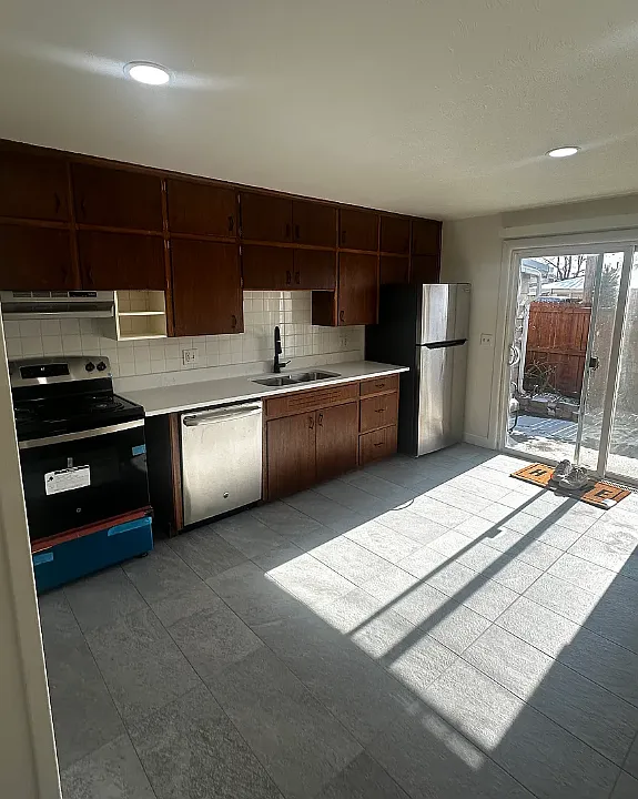 1 bed, 650 sqft, $1,610 — Photo 2