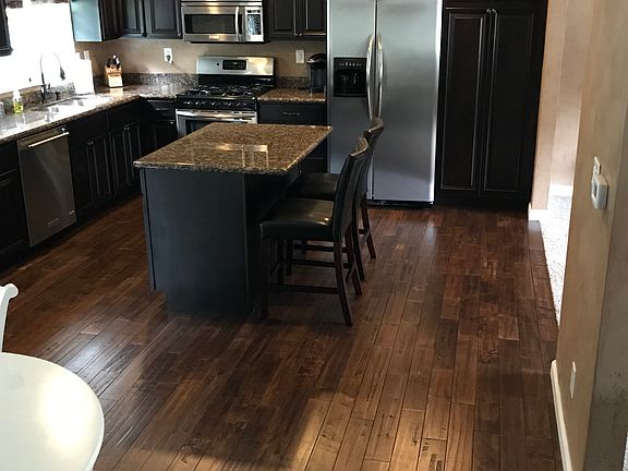 2nd image of 1010 W Nassau Dr