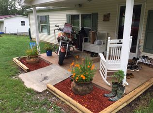 3627 Claysville Rd, Crossville, TN 38571