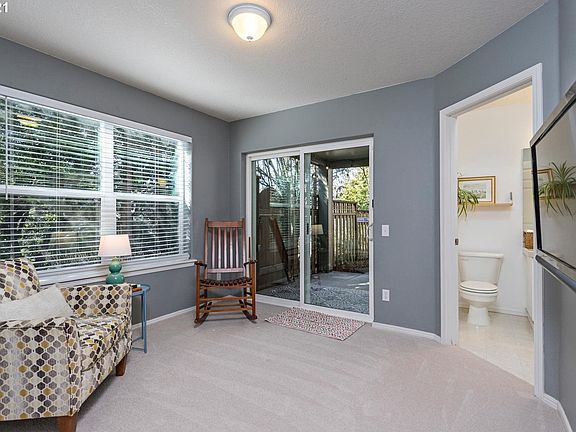5th image of 10126 NW Wilshire Ln
