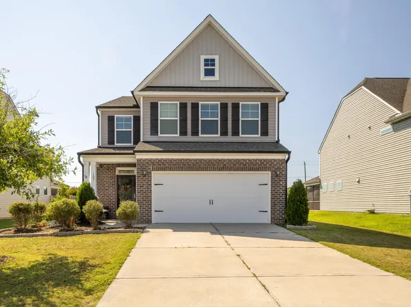 105 Highview Dr, Benson, NC 27504