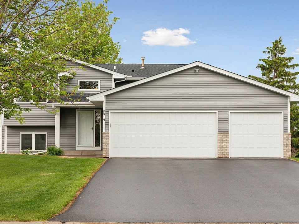 1st image of 8913 Douglas Dr N