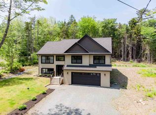 553 Robert St, Fall River, NS B2T0E1