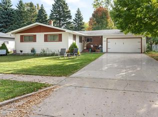 2014 18th St S, Moorhead, MN 56560