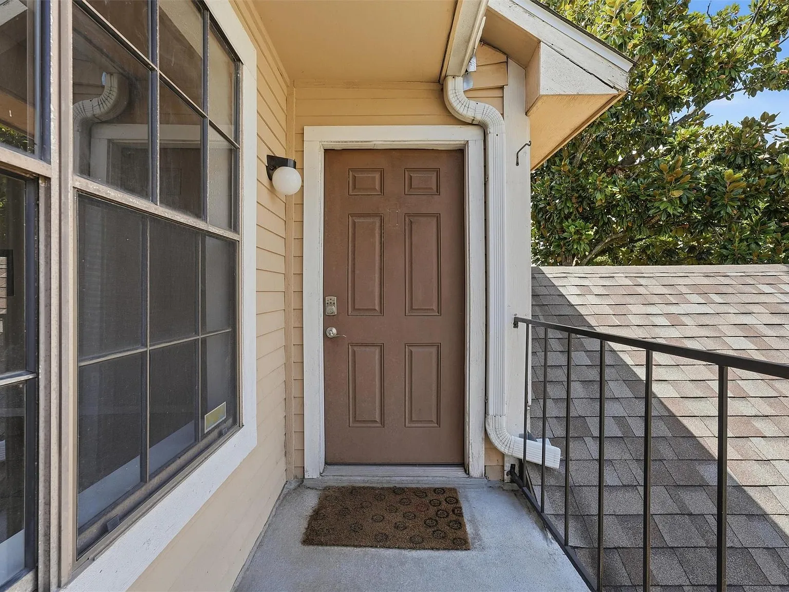 1 bed, 1.0 bath, 815 sqft, $1,500 — Photo 2