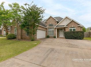 132 Manchester Ln, Byron, GA 31008