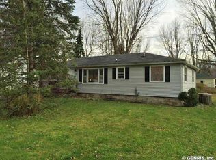 55 Ballantyne Rd, Rochester, NY 14623