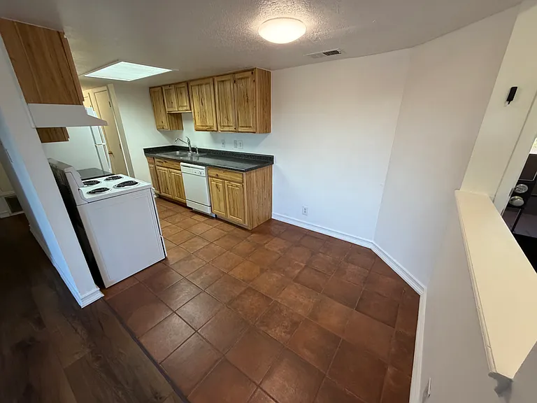 2501 Chelwood Park Blvd NE #D — Photo 6