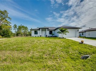 923 Belmont St E, Lehigh Acres, FL 33974