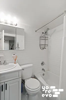 Rented by Yoreevo, LLC | media 15