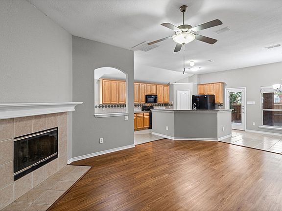 2nd image of 3704 Palm Dr