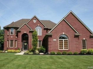 34420 Fargo St, Livonia, MI 48152