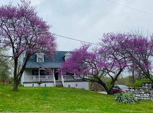 304 S Forest Ave, Sugar Creek, MO 64054