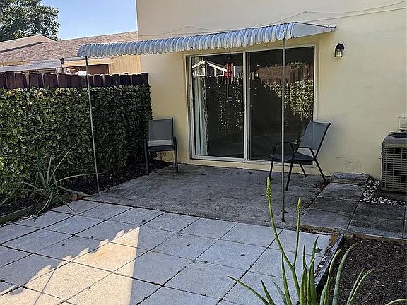 5th image of 3007 NW 68th St #9C