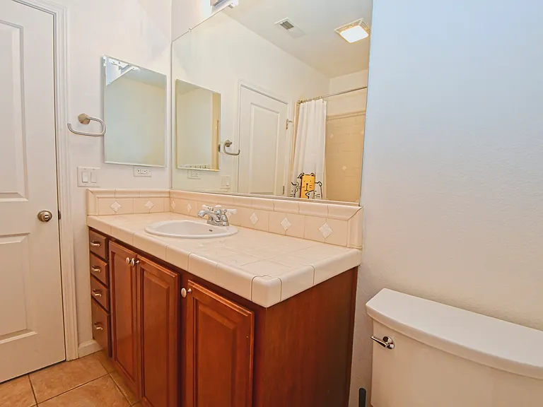 1616 Spicewood Cir — Photo 23