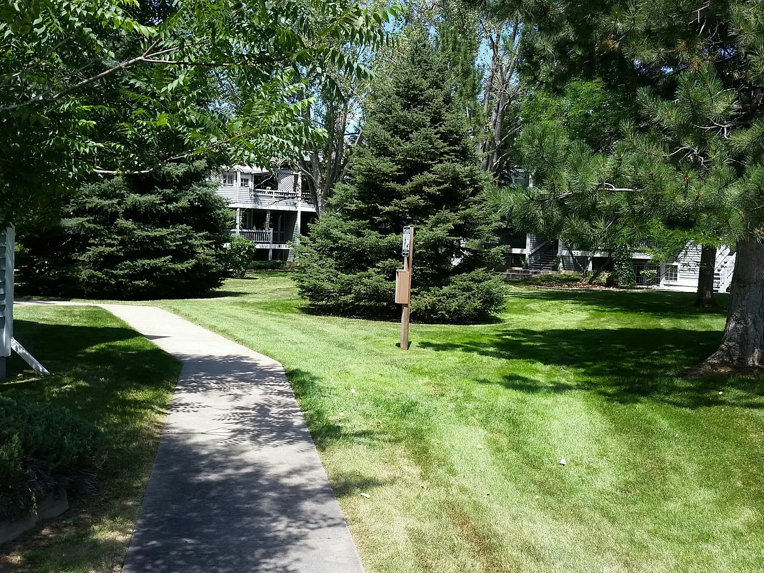 1 bed, 698 sqft, $1,400 — Photo 4