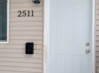 2511 2nd Ave SW, Minot, ND 58701