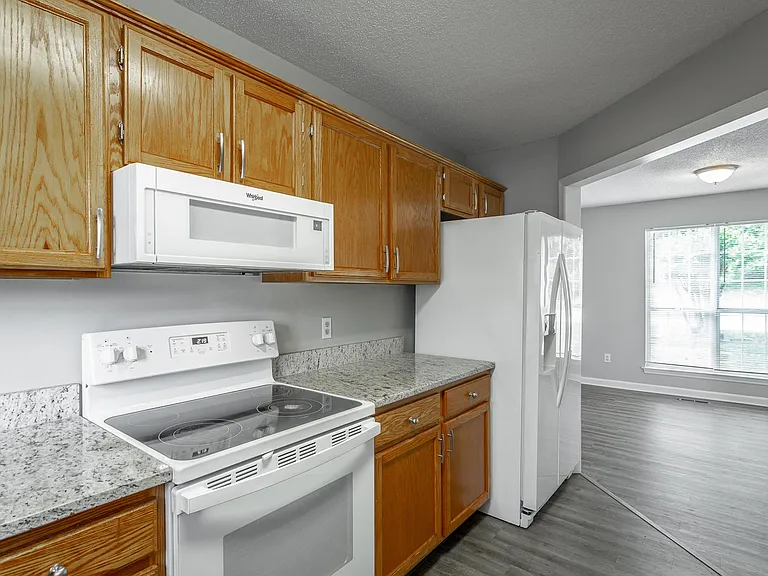 6130 Blue Ash Dr — Photo 20