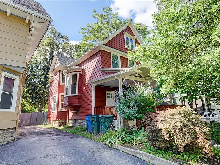 47 Amherst St #UP — Photo 24