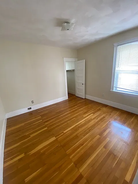 2 bed, 1000 sqft, $3,000 — Photo 4