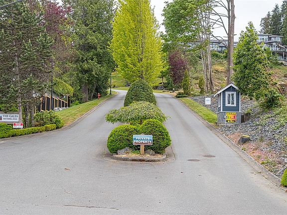 2nd image of 626 Farrell Rd #16