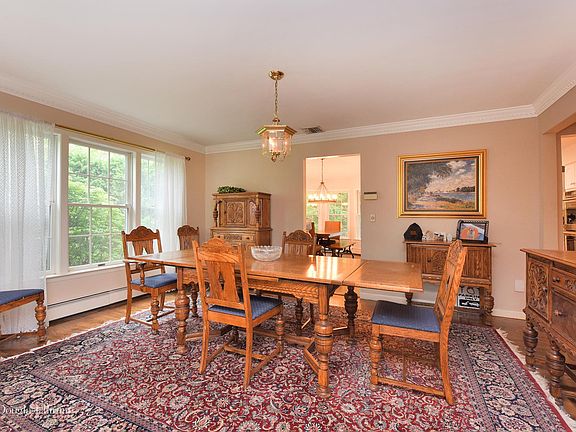 5th image of 17 Laurel Pl