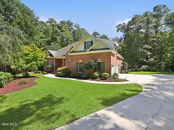 4th image of 3807 Leaf Court